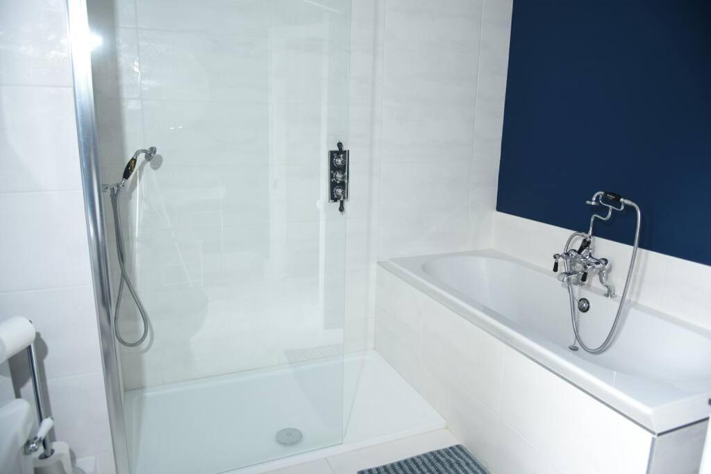 Cotswold Dog-Friendly Holiday Home Stroud  Exterior photo