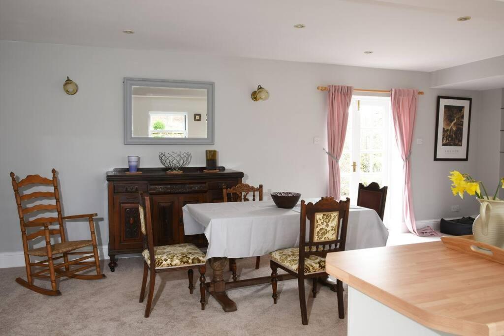 Cotswold Dog-Friendly Holiday Home Stroud  Exterior photo
