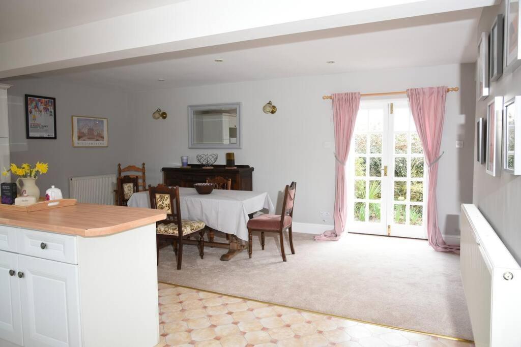 Cotswold Dog-Friendly Holiday Home Stroud  Exterior photo